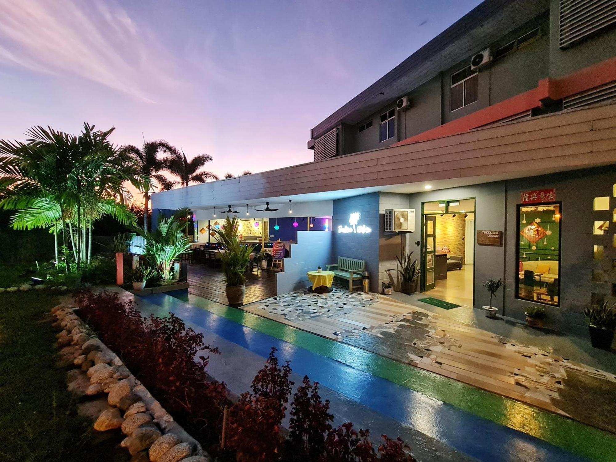 Treeline Urban Inn Kota Kinabalu Exterior foto